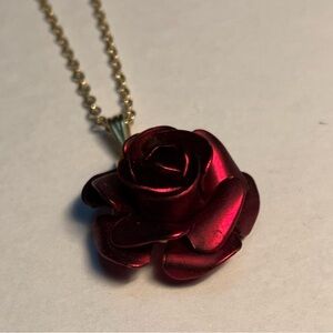 Vintage 3D XL dark red rose pendant necklace
